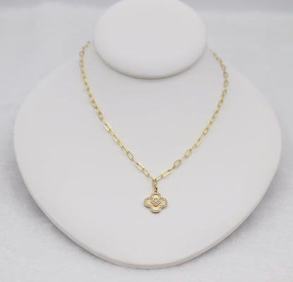Gold Clover Pendant Necklace – Dainty Linked Chain with Sparkling Accent Charm