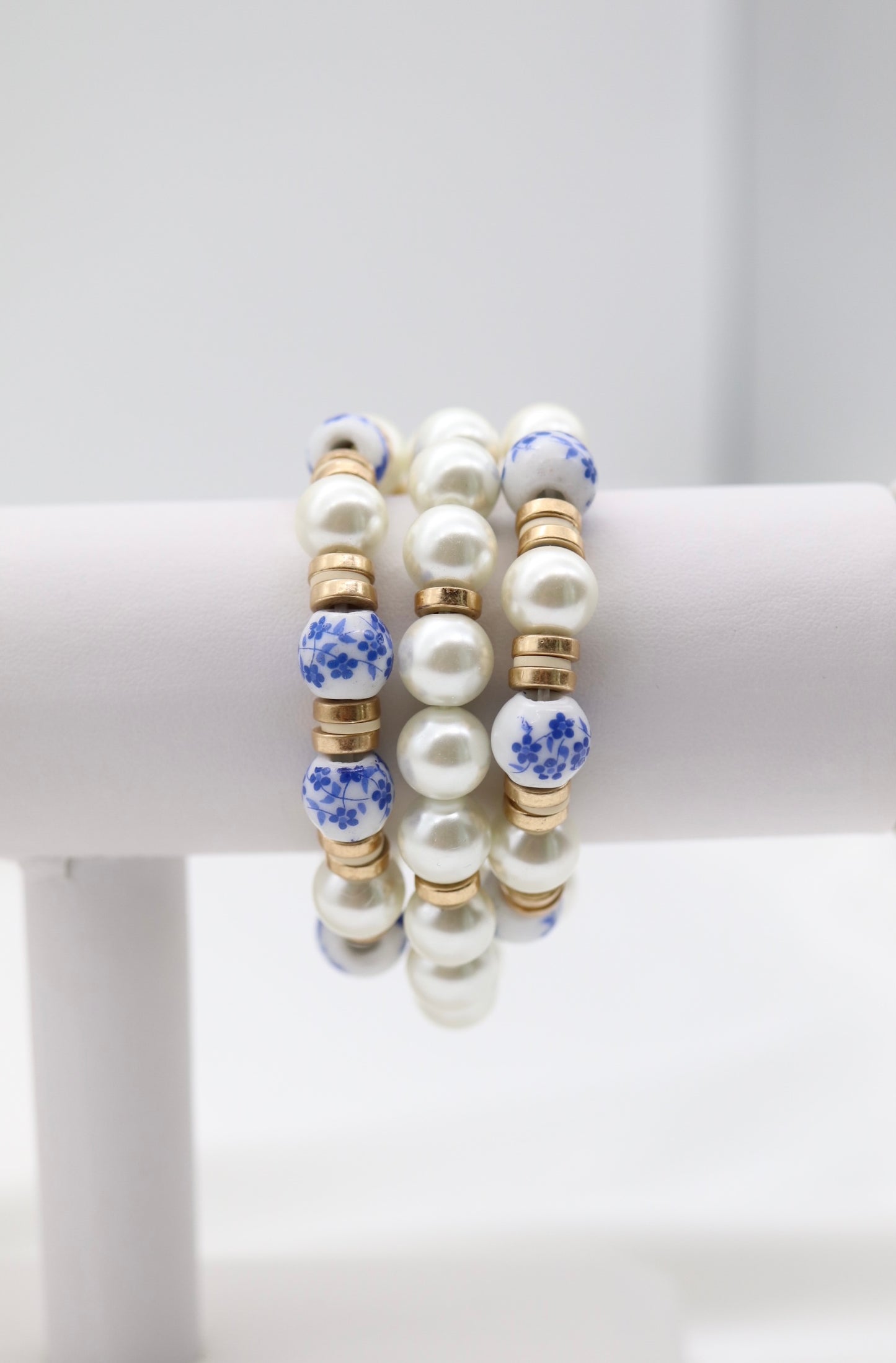 Gold Blue/White China Bead Bauble Bracelet