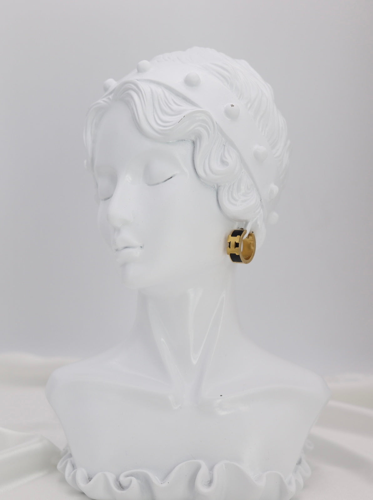 Black Enamel Gold Huggie Hoop Earrings – Sleek Modern Mini Hoops