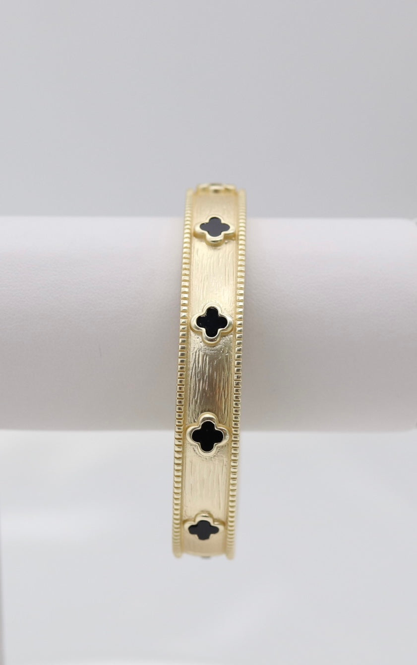 Matte Clover Bangle