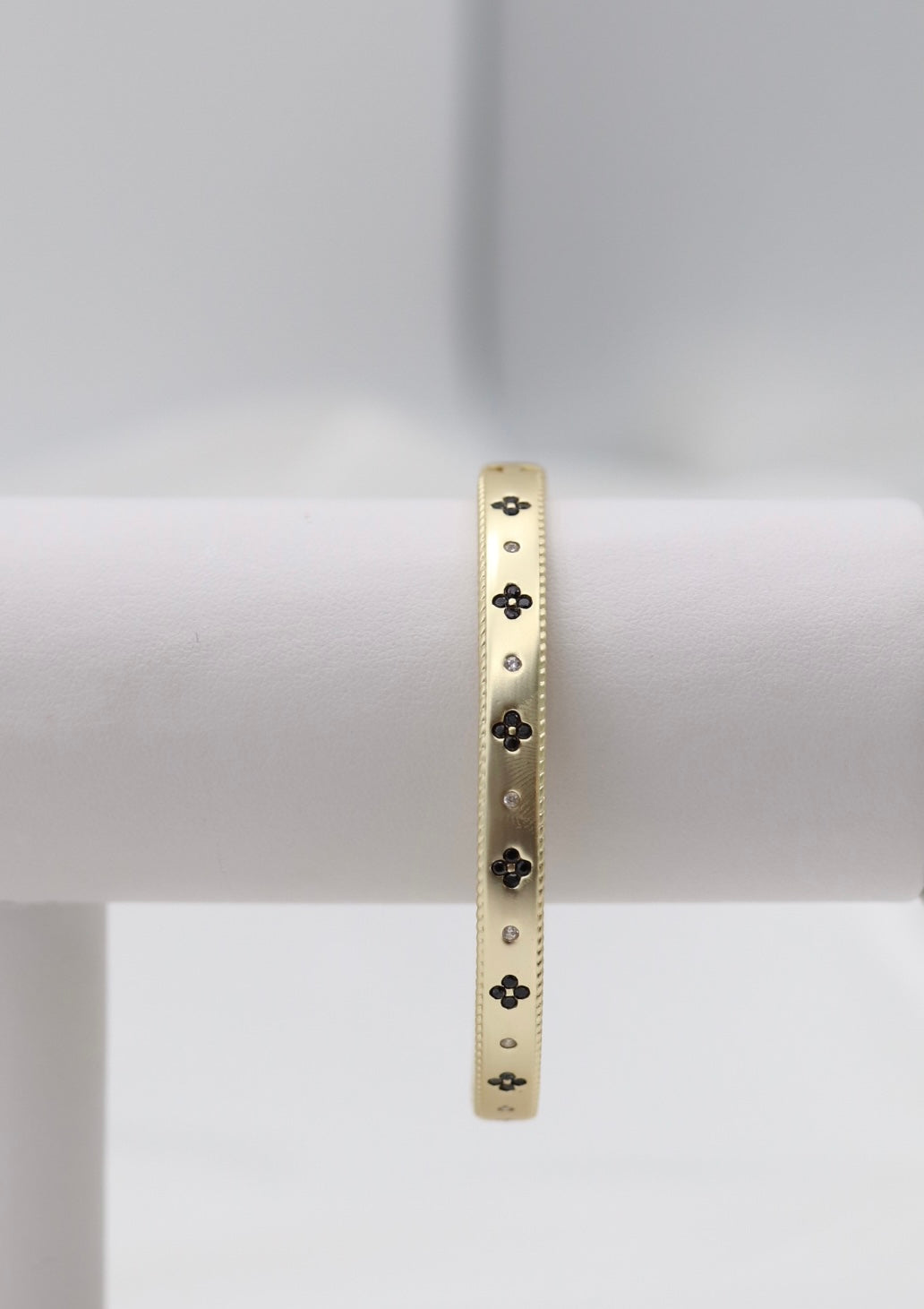 Black Clover Station Hinged Bangle Bracelet in Gold