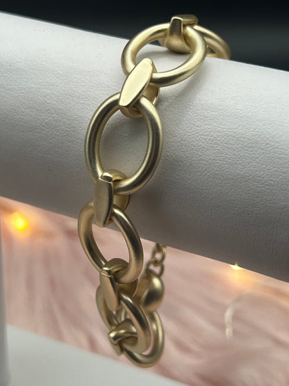 Matte Gold Round Chain Linked Toggle Bracelet