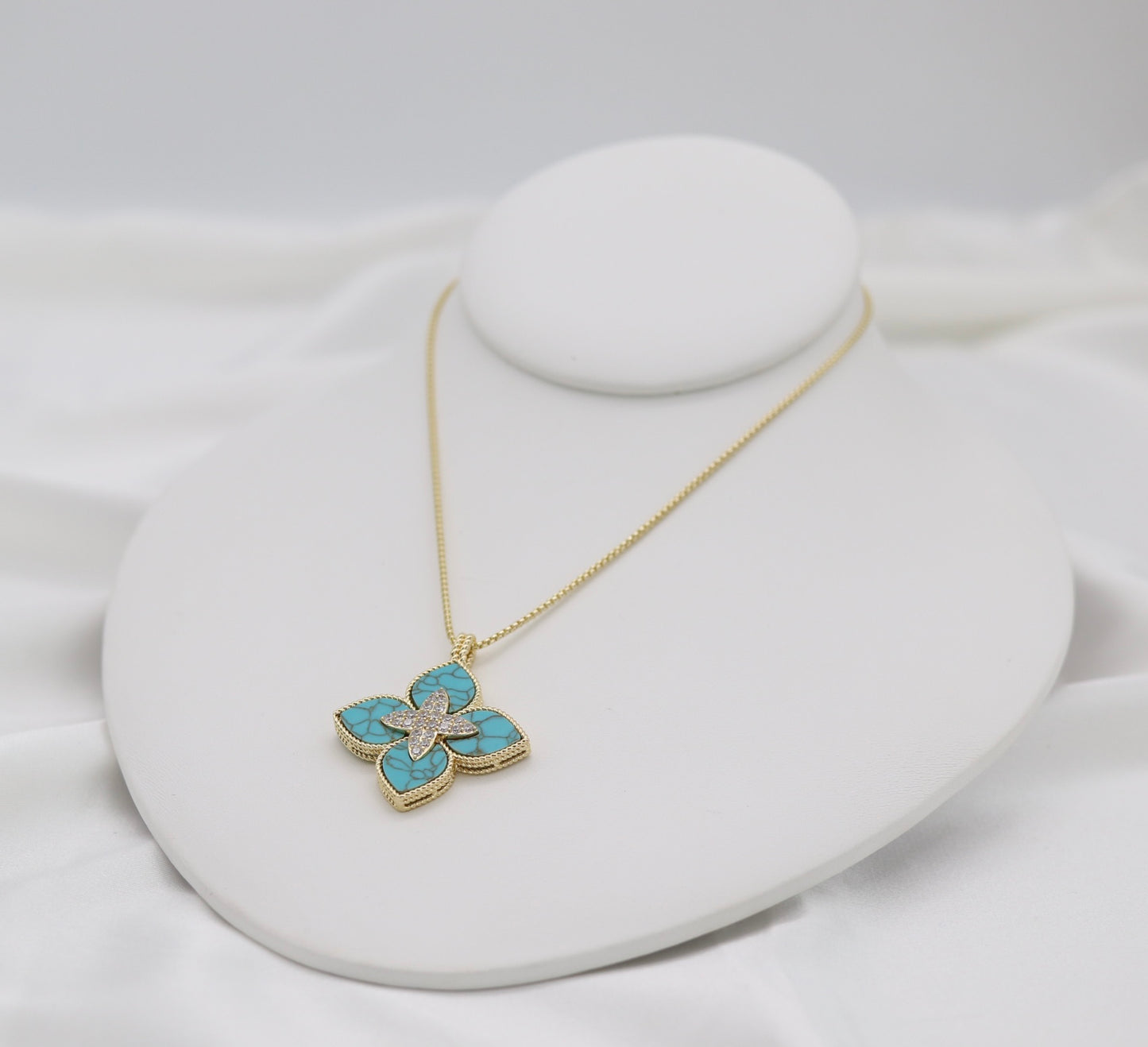 Turquoise Clover Statement Pendant Necklace – Gold Tone with Crystal Center