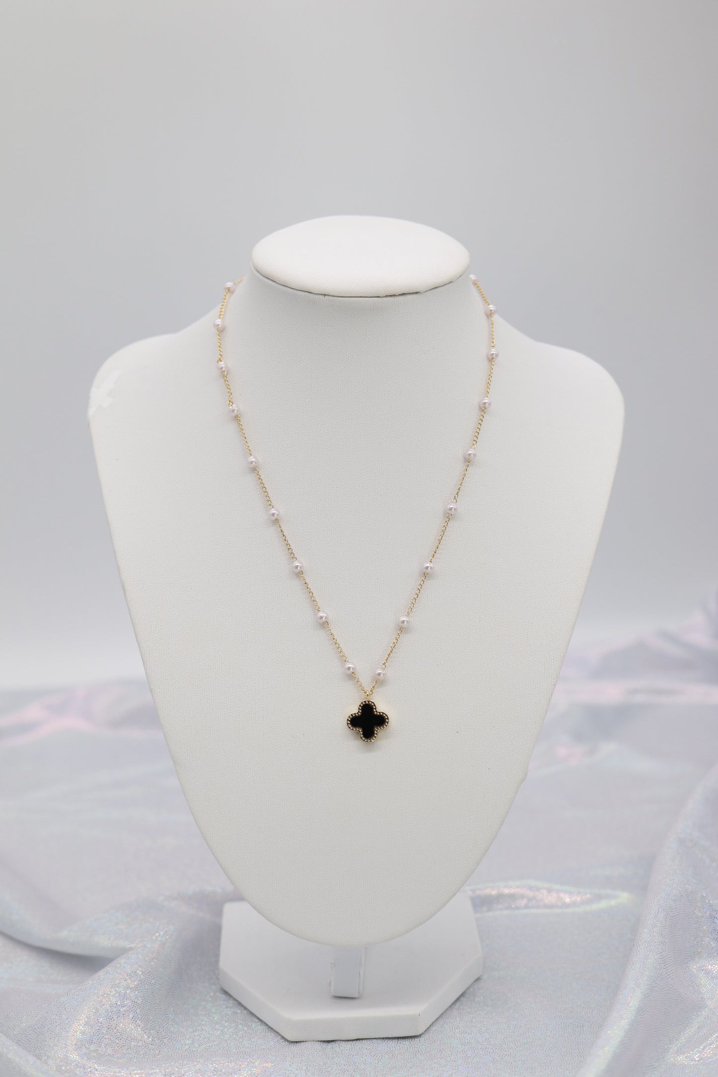 Black Clover Pendant Dainty Pearl Necklace