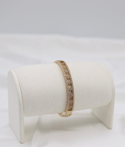 Gold Oval Pavé Link Bangle Bracelet