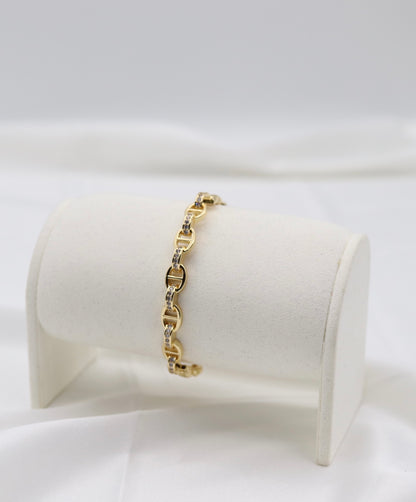 Gold Pavé Oval Link Bracelet – Sleek & Timeless Design