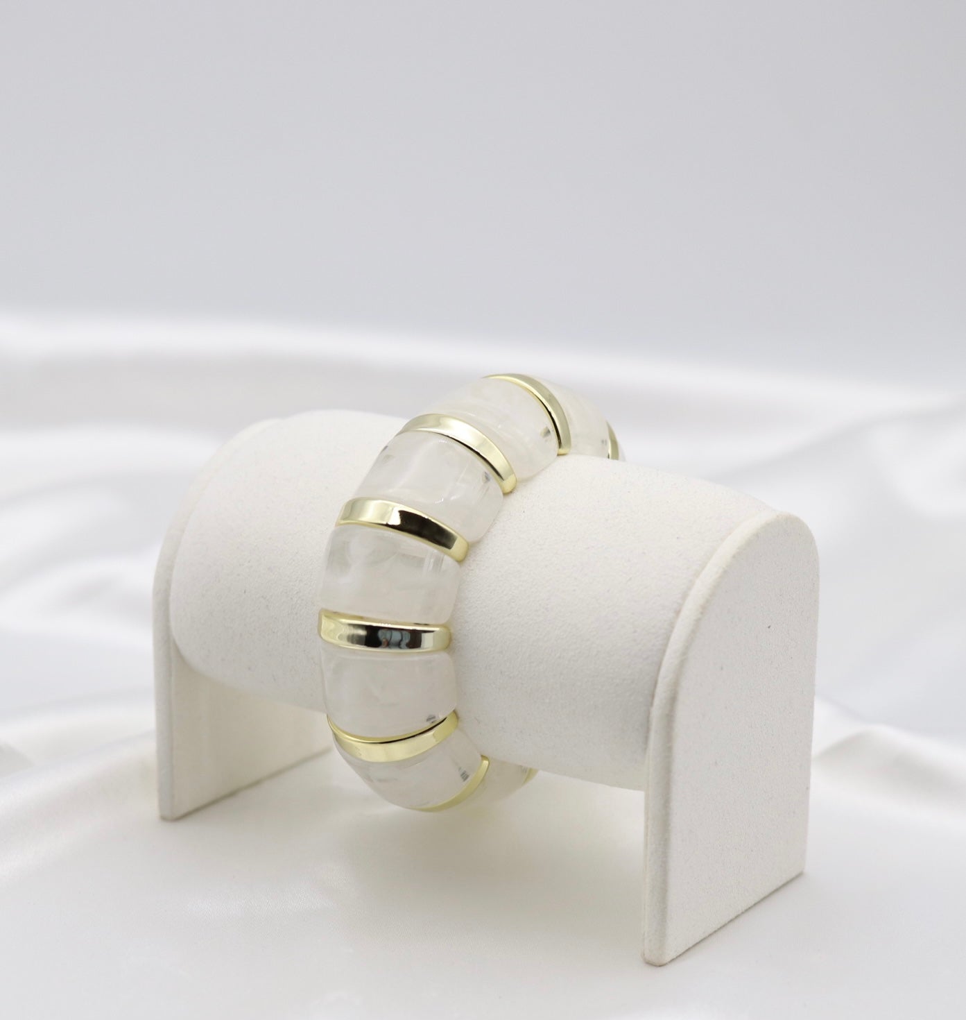 Pearl White Marble Stretch Bracelet with Polished Gold Accents