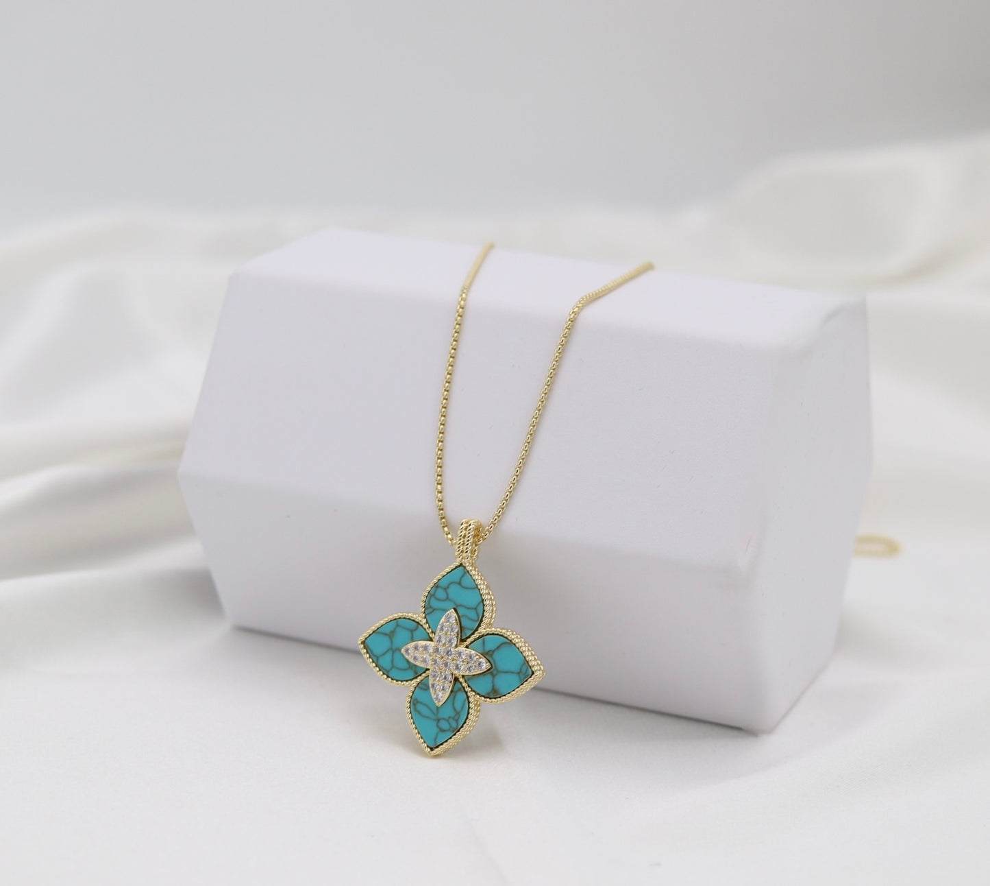 Turquoise Clover Statement Pendant Necklace – Gold Tone with Crystal Center