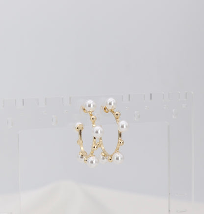 Pearl Accent Gold Hoop Earrings – Classic Mini Hoop Design