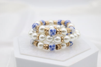 Gold Blue/White China Bead Bauble Bracelet