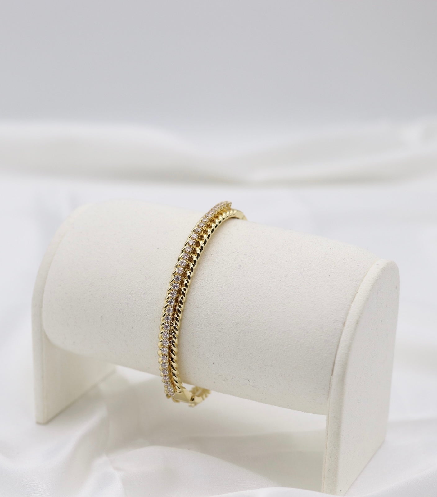Gold Pavé Rope Bangle Bracelet – Timeless Elegance