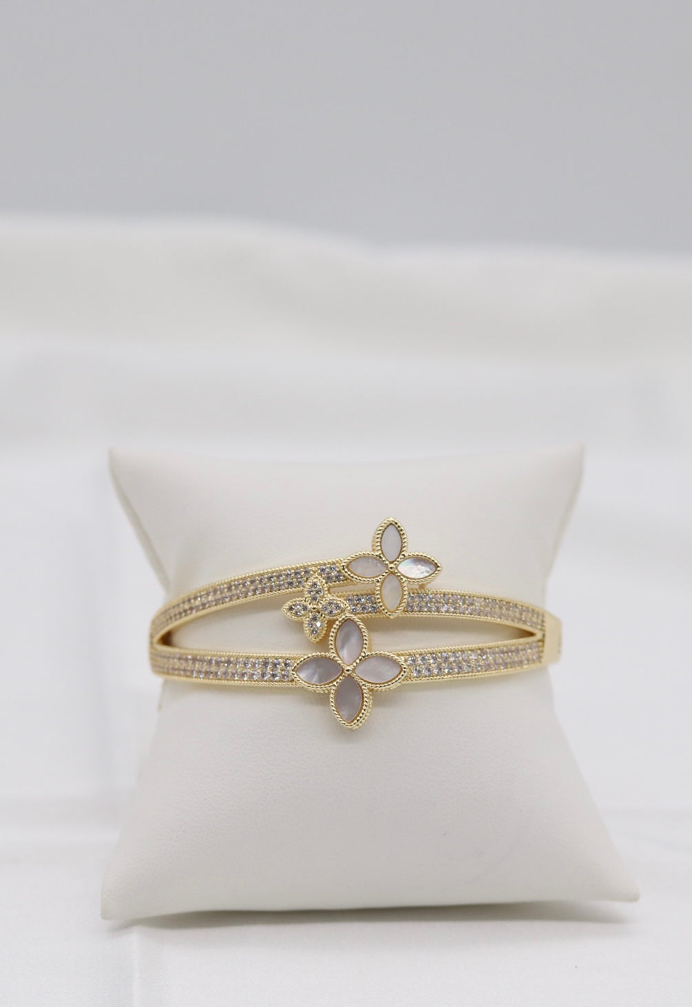 Gold Clover Pavé Double-Band Bangle Bracelet