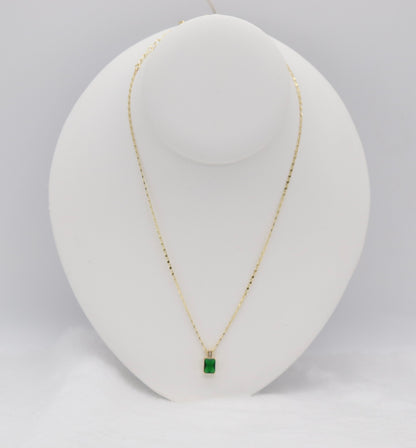 Elegant Gold Chain with Emerald Green Pendant