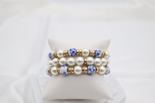 Gold Blue/White China Bead Bauble Bracelet