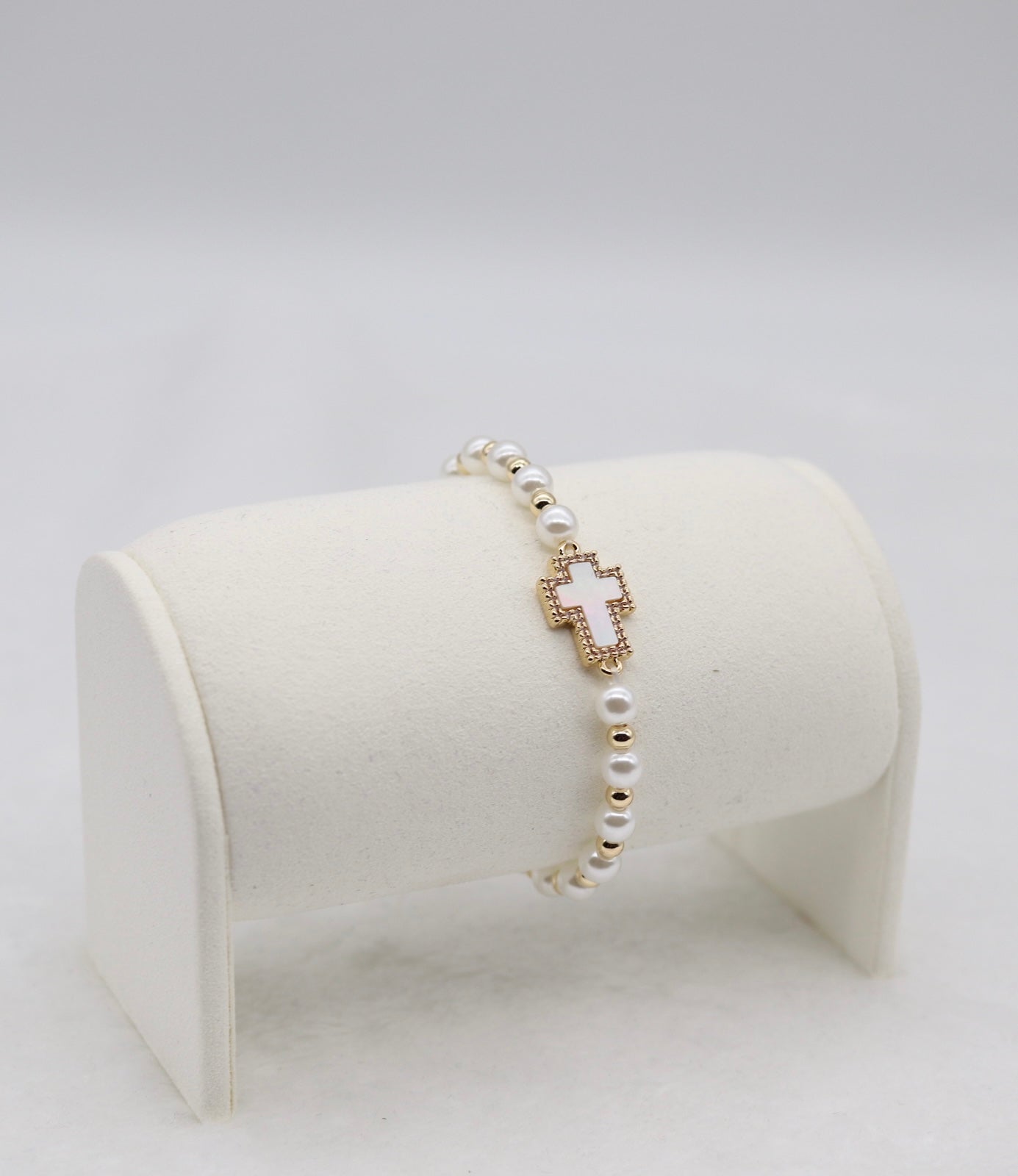 Mother of Pearl Cross & Pearl Beaded Bracelet – Faithful Elegance