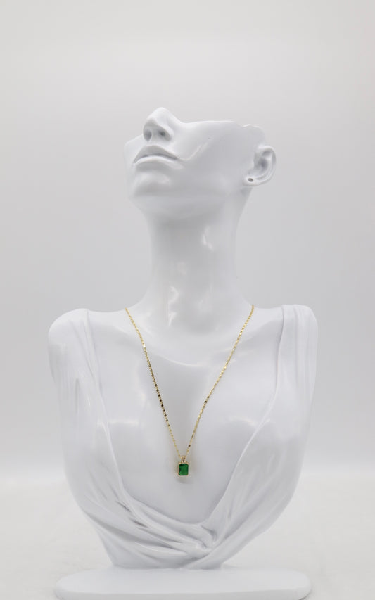 Elegant Gold Chain with Emerald Green Pendant