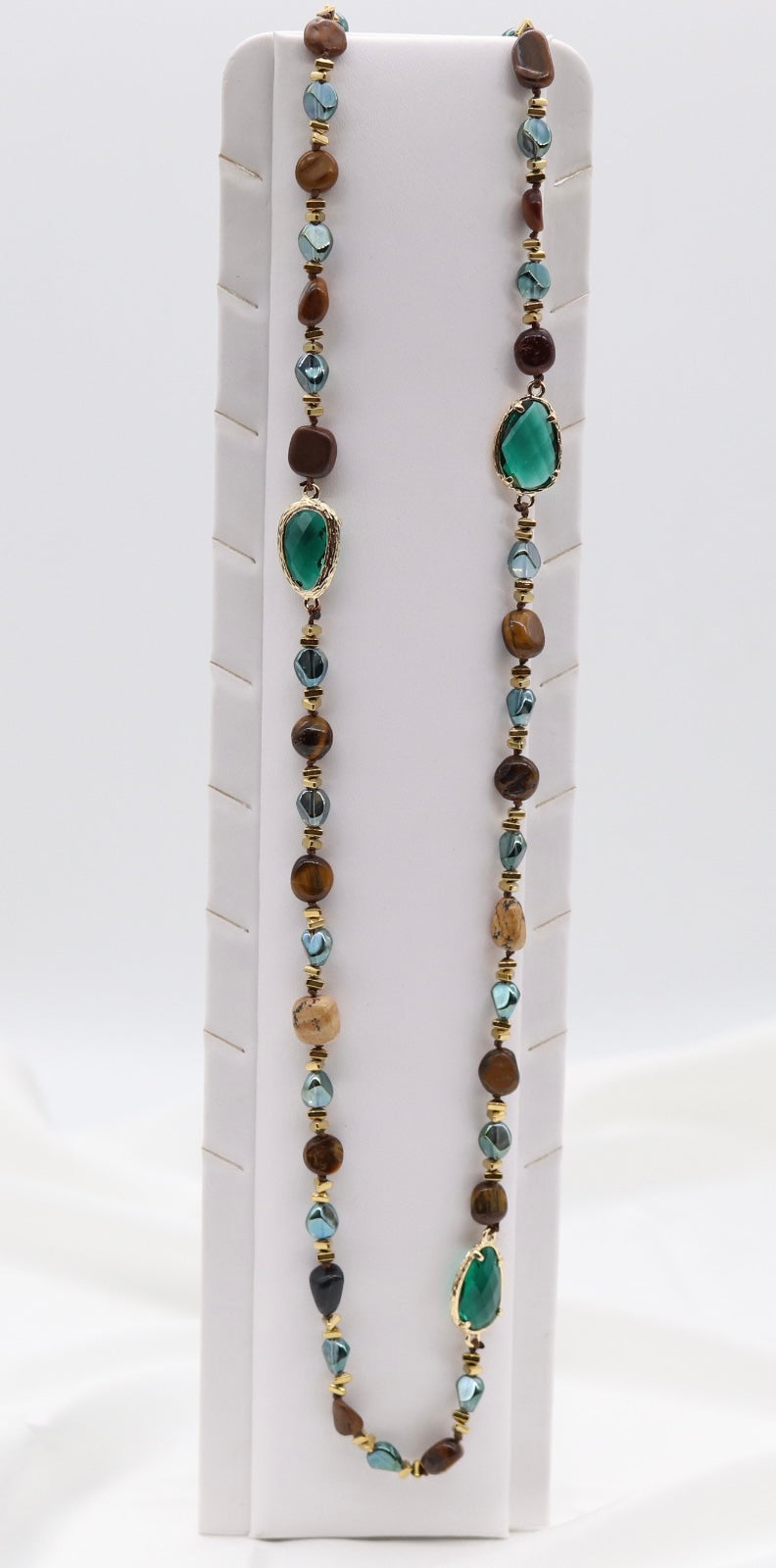 Emerald Glow Beaded Necklace