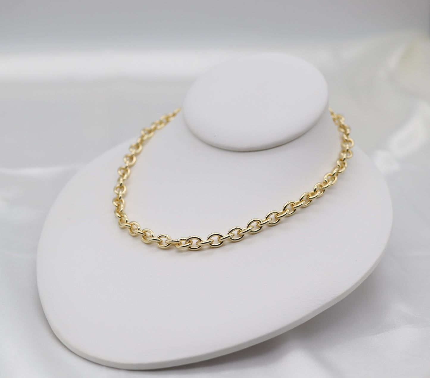 Oval Cable Gold Chain Necklace