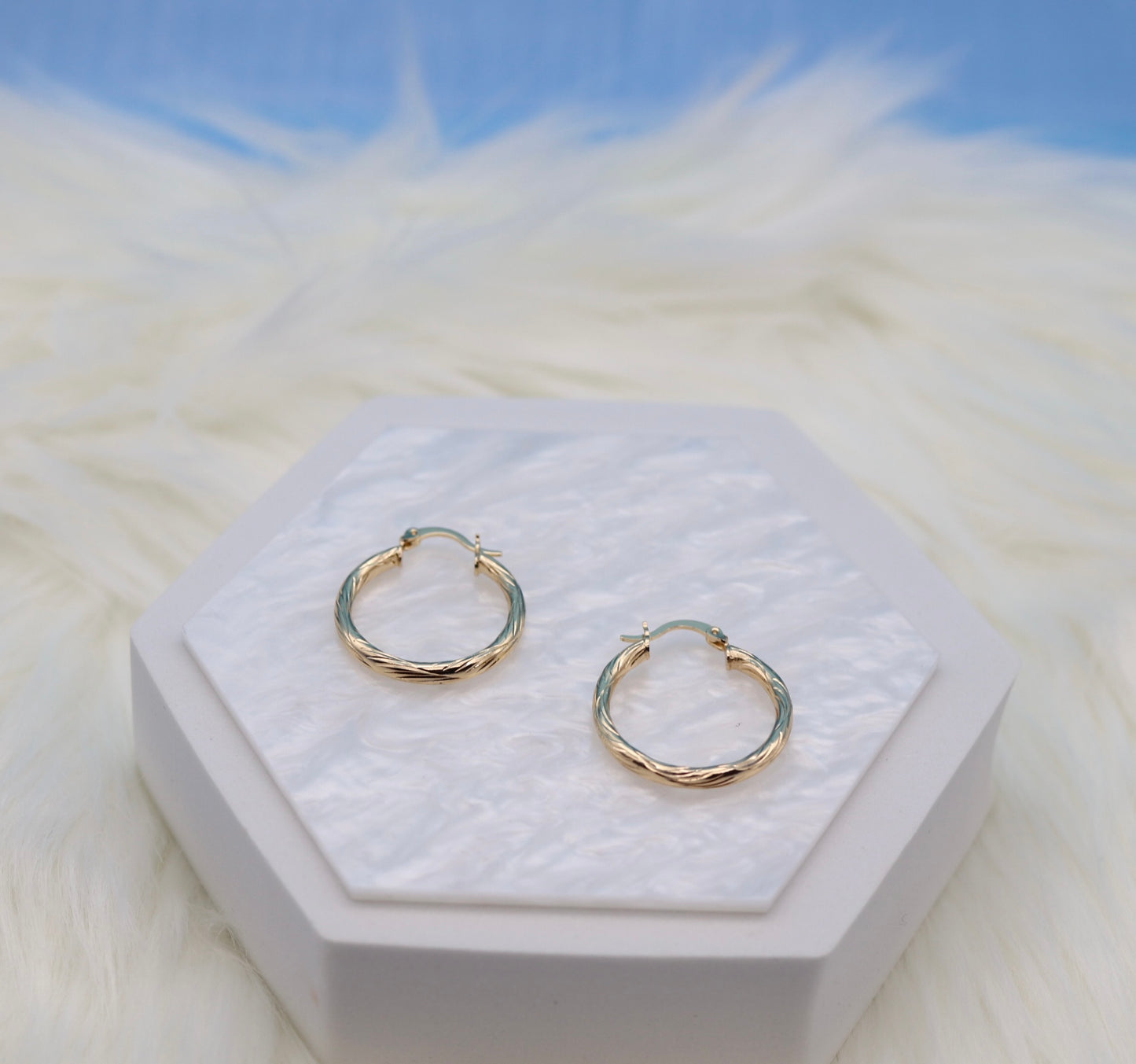 Small Diamond-Cut Gold Hoop Earrings