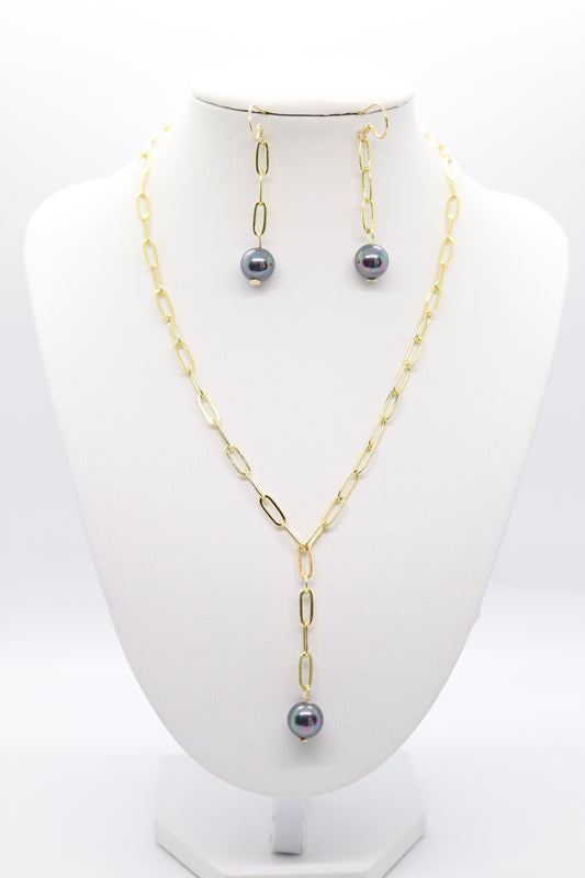 Small Paperclip Gold Necklace with a Dark Pearl Pendant and Matching Earrings