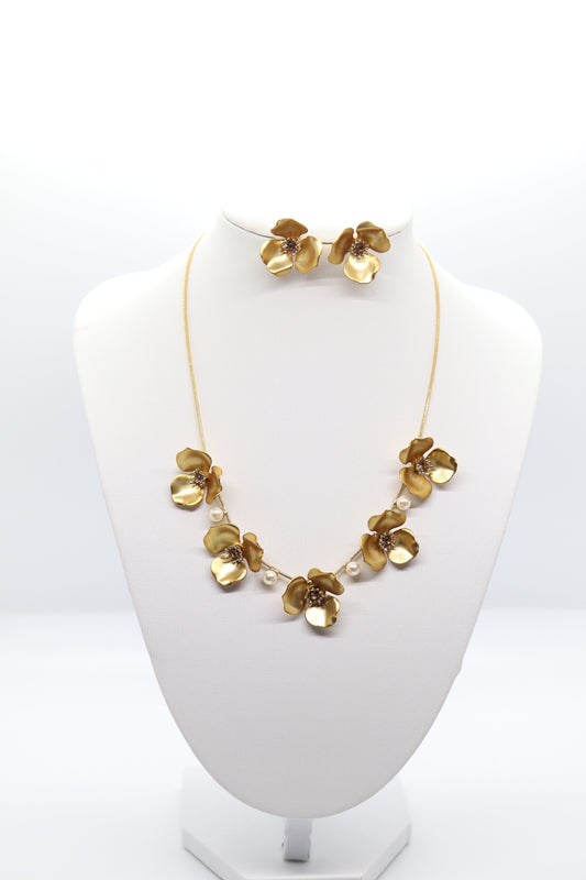 Gold Tri Leaf w/Pearl Flower Set