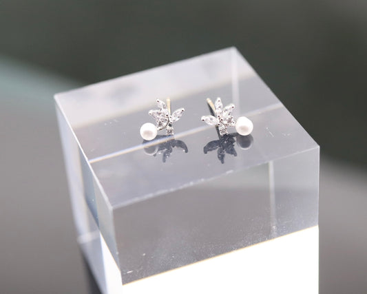 Tiny Leaf Post Earrings