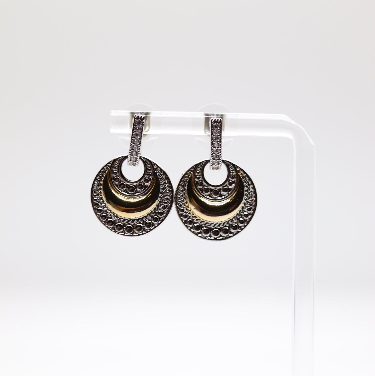 DY Round Shape Dangle Earrings