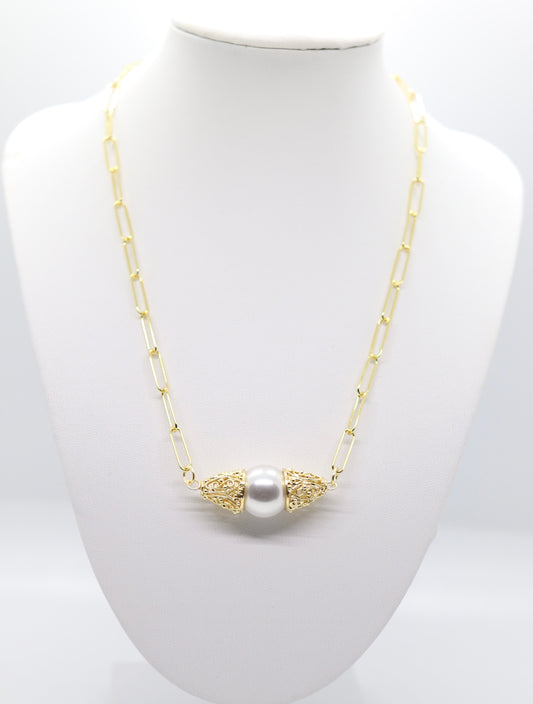 Gold Paperclip Chain with Filigree Decore Pearl Pendant