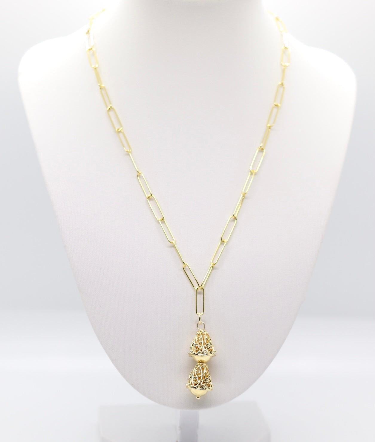 Gold Paperclip Chain with Filigree Decore Double Gold Pendant